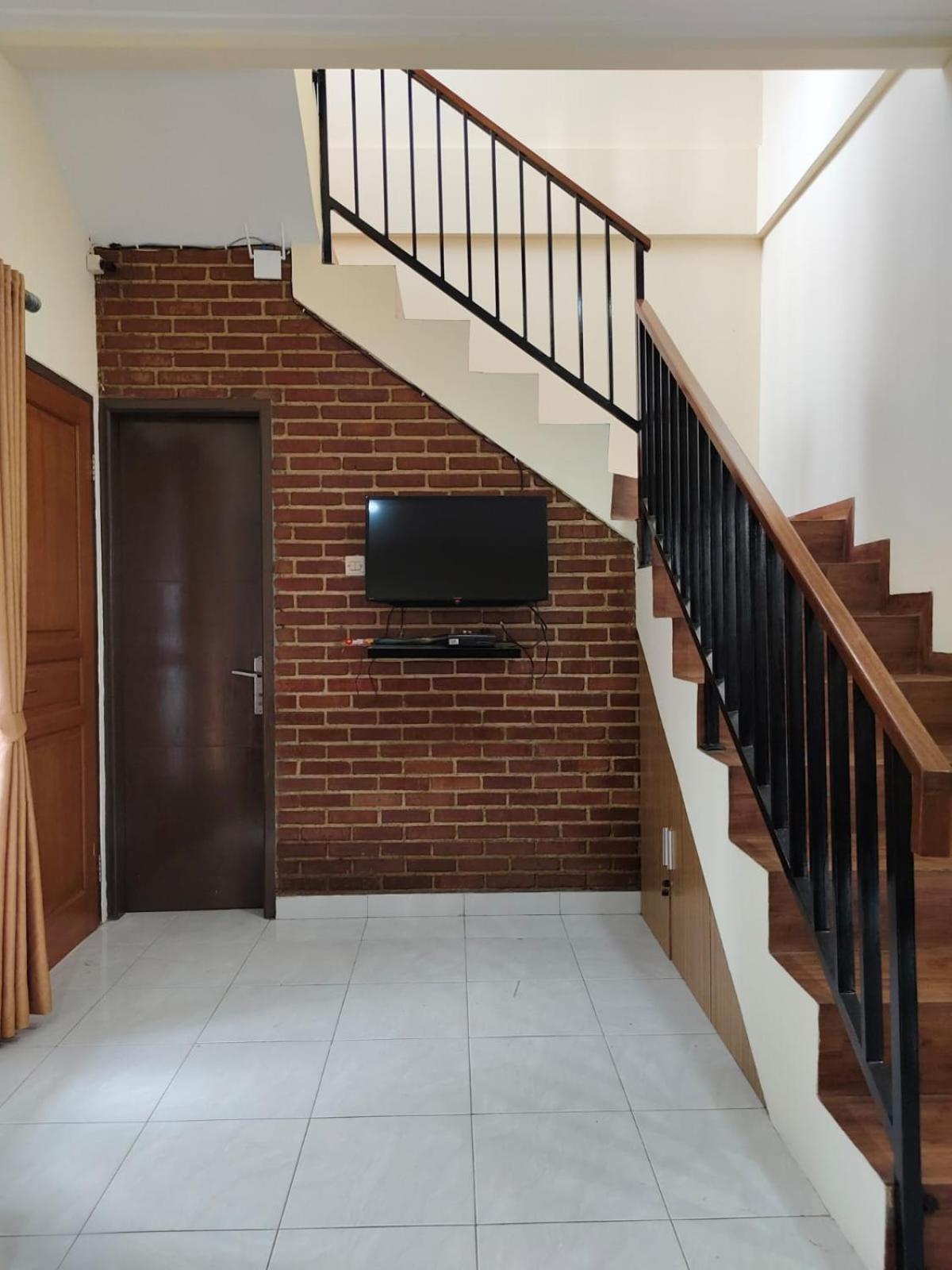 Bajorah Homestay Лембанг Екстериор снимка