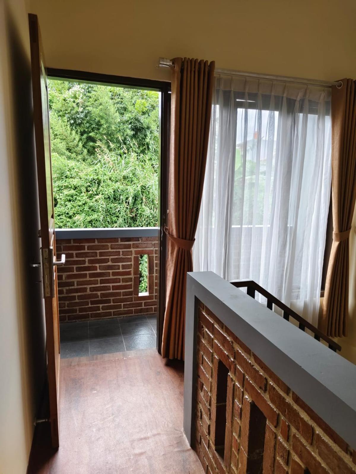 Bajorah Homestay Лембанг Екстериор снимка